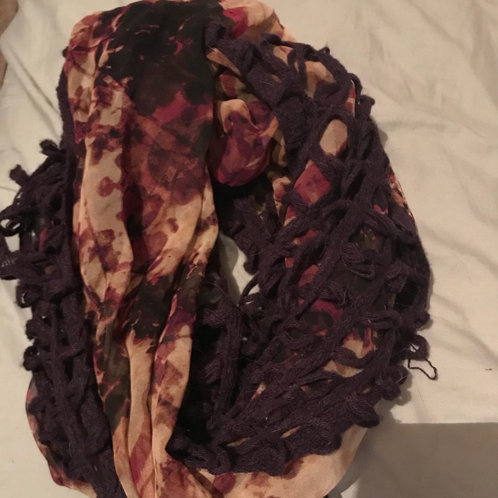 INFINITY SCARF